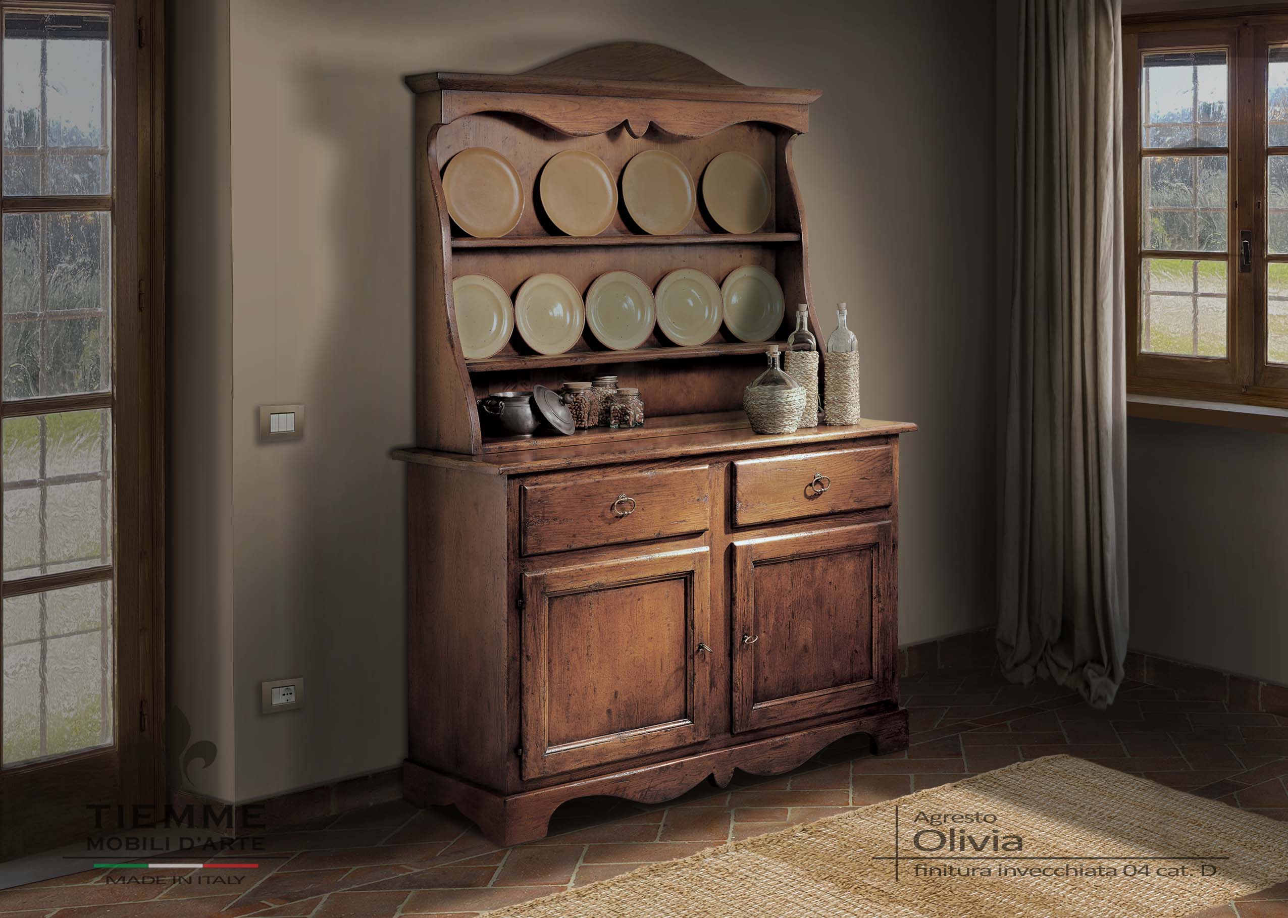 Credenza con alzata e piattaia, Olivia Credenza con due ante e due cassetti, alzata con mensole per esposizione piatti a vista frontale.