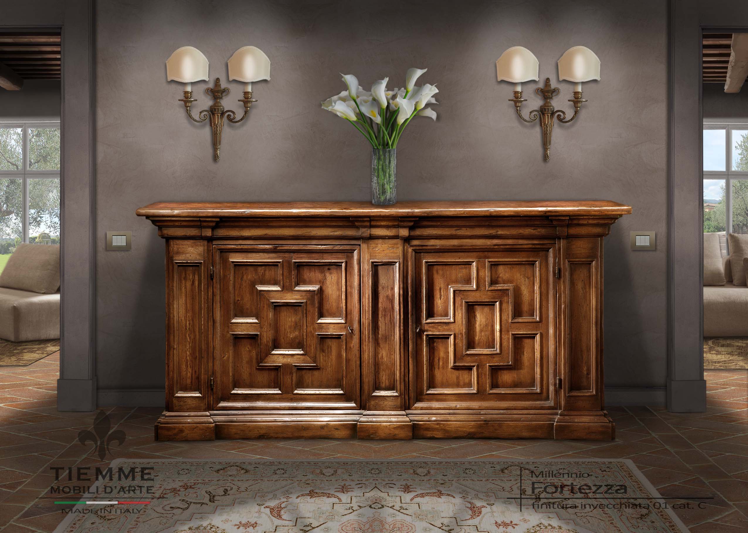 Credenza grande in legno invecchiato, Fortezza Il mobile Fortezza è costruito in legno massello, le particolari cornici delle ante e il disegno delle colonne esprimono grande robustezza.