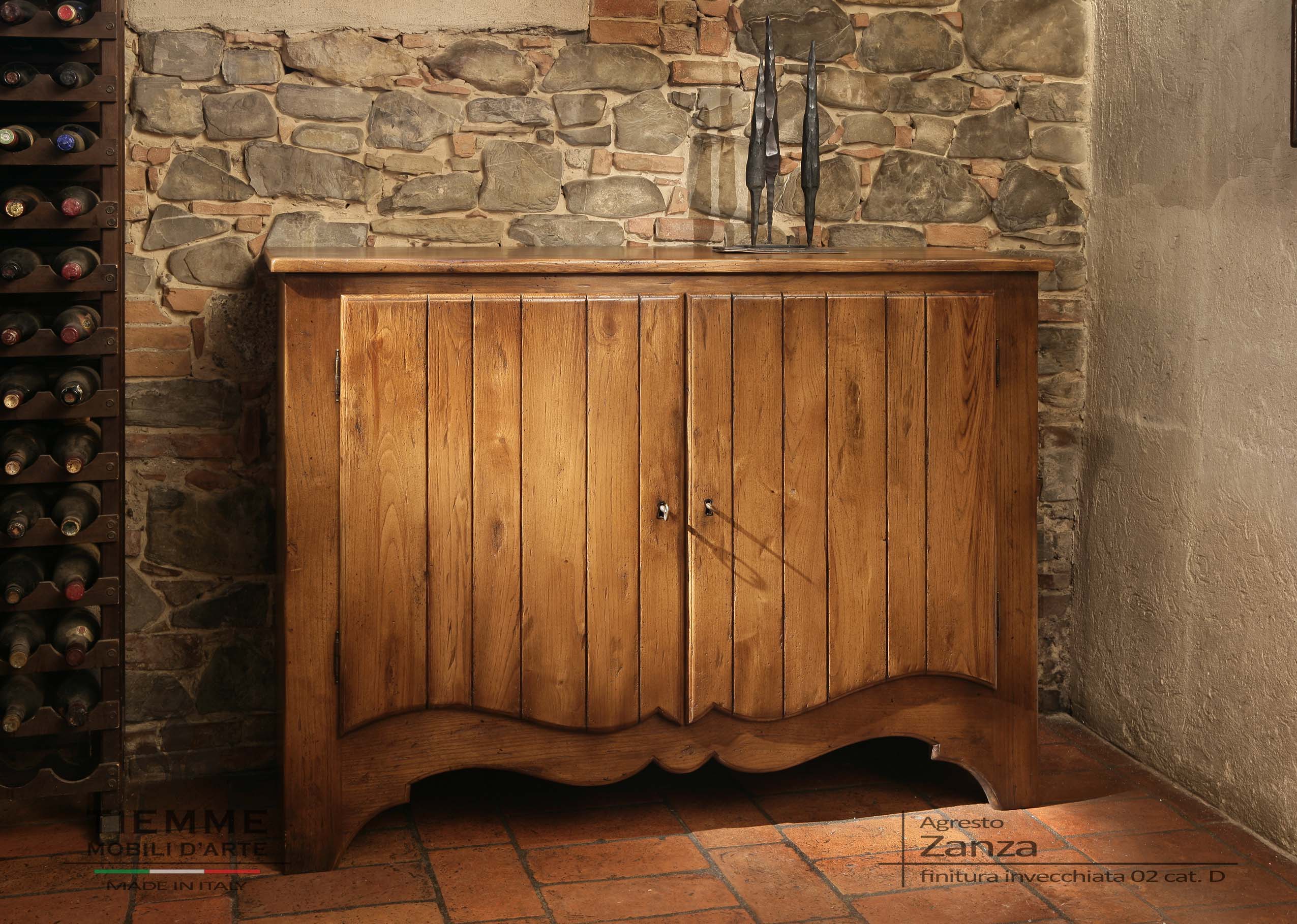Credenza zoccolo sagomato Zanza