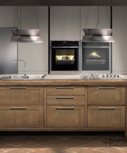 Cucina in legno massello di castagno, bancone da lavoro per cucina Masseria con cassetti e cestoni estraibili, personalizzabile.