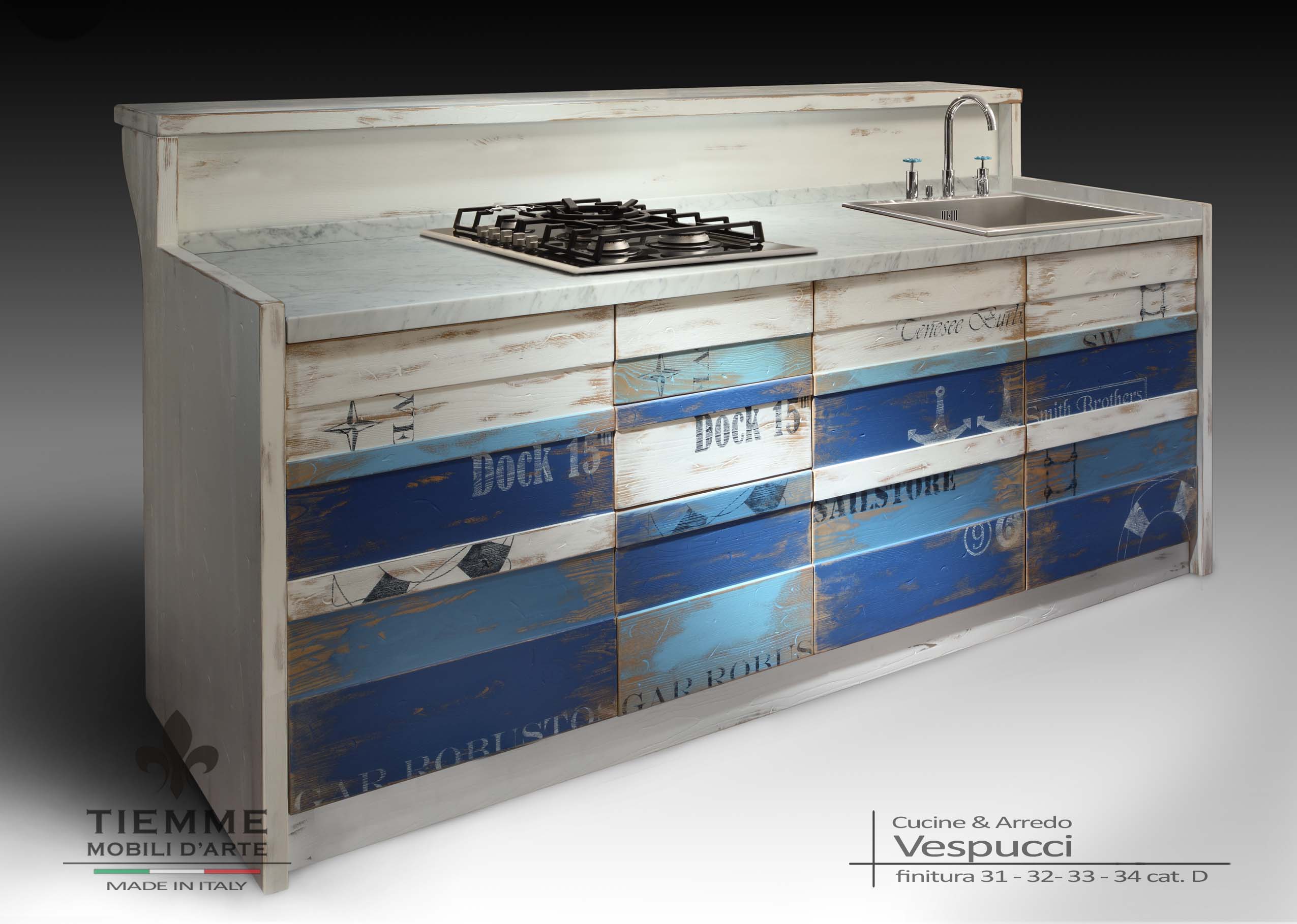 Cucina bancone vintage a isola, Vespucci. Banco bar e cucina con alzata costruito su disegno con ante tavolate in finitura colori del mare vintage.
