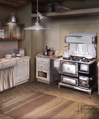 Cucina in legno a blocchi separati con due basi a cassetti e composizione basi lavello e blocco cottura cucina antica.